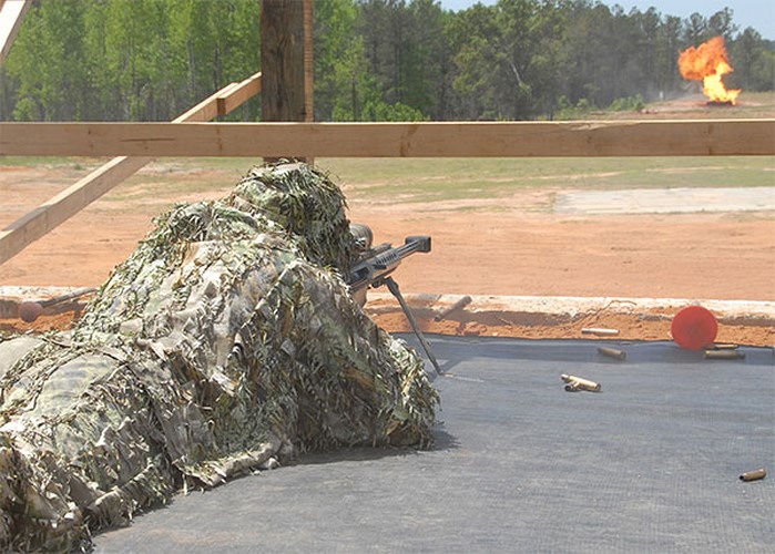 Đặc nhiệm Mỹ thực hành tác chiến cùng các loại vũ khí hiện đại